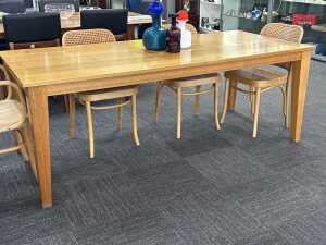Eight-piece Thonet dining suite - 3