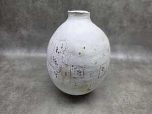 Two studio pottery decorative pieces in earth tones - 4