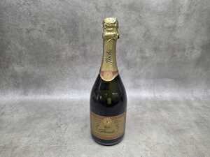 Three bottles of sparkling wine, including Dom P&eacute;rignon 1988 - 6