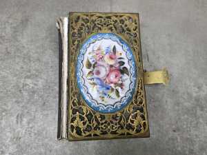 Gilt and enamel miniature prayer book - 2