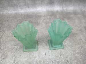 Two Art Deco uranium glass stepped vases - 2