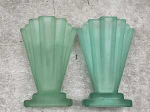 Two Art Deco uranium glass stepped vases - 4