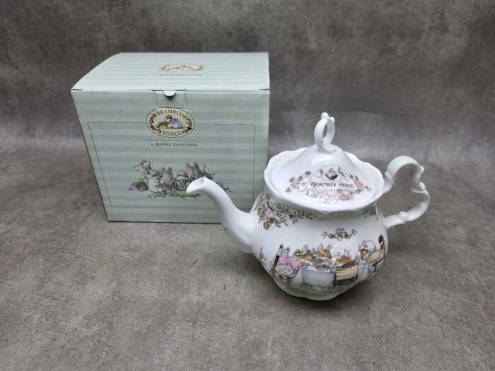 Royal Doulton 'Brambly Hedge' porcelain teapot