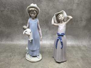 Two Lladro porcelain girl figures