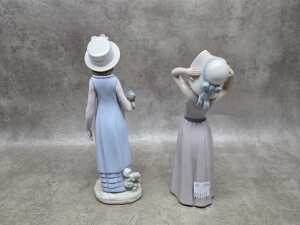 Two Lladro porcelain girl figures - 2