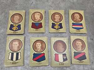 Licorice Larks cigarette 1930s football cards - 2