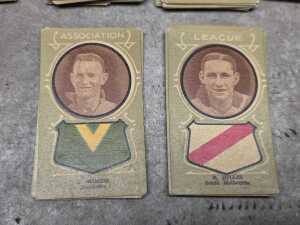 Licorice Larks cigarette 1930s football cards - 3
