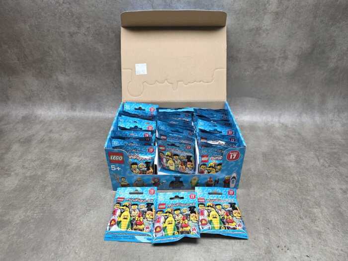 LEGO Minifigure's full box of 60, sealed