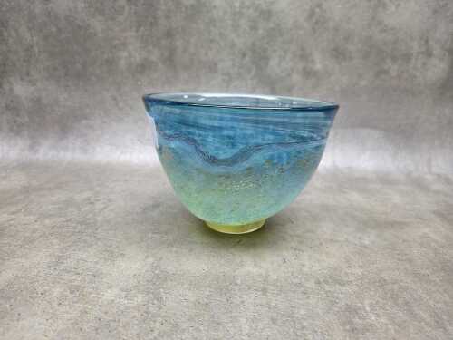 Art glass bowl