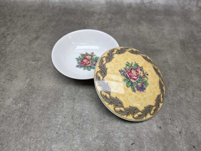 Rosenthal 'Bloomsbury' porcelain lidded bowl
