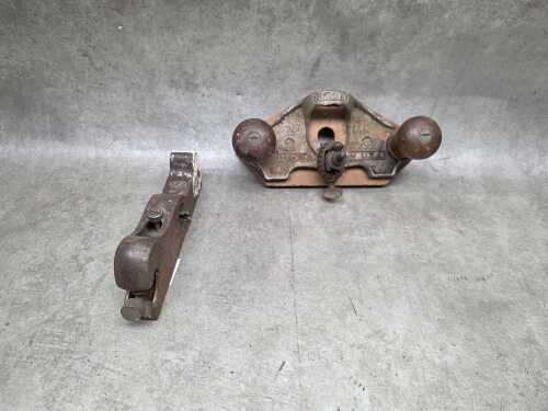Two Stanley hand planes including N.93 shoulder plane and No.71 router plane