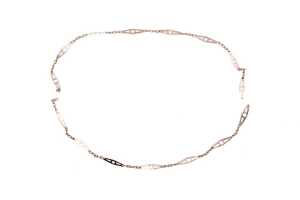 A broken necklace in 9ct rose gold