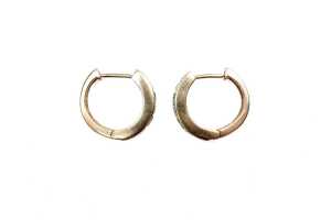 A pair of emerald and diamond hoops in 9 carat yellow gold - 3