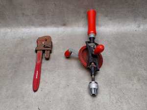 Hand tools, including two Dual Signal torque wrenches - 2