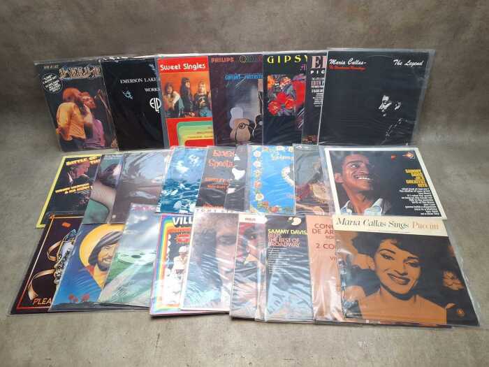 Vinyl records, including mostly Rock and Pop, including Bee Gees
