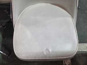 Eight mid-century kitchen chairs - 4