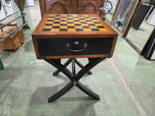 Chess table with stand