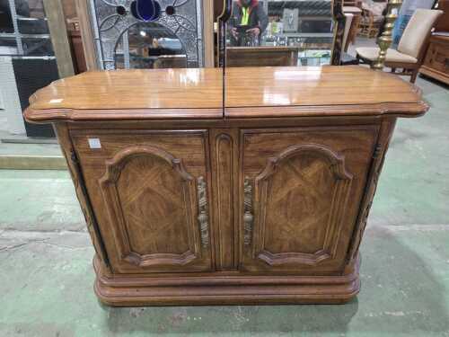 Slide-top server cabinet