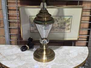 Table lamp with glass and crystal accents - 2