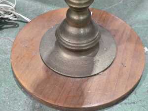 Brass standard lamp with oriental etched design - 4