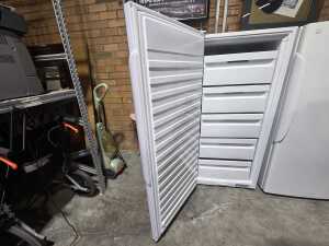 Fisher & Paykel 237L upright freezer - 2