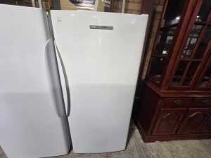 Fisher & Paykel 373L single door fridge
