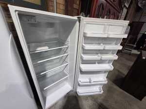 Fisher & Paykel 373L single door fridge - 2
