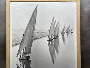 After Alfred Eisenstaedt, Sur le Canal de Suez 1935. Framed reproduction print on paper - 2