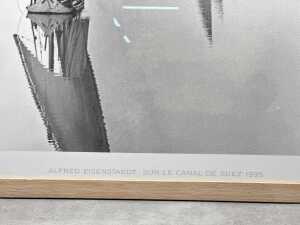 After Alfred Eisenstaedt, Sur le Canal de Suez 1935. Framed reproduction print on paper - 3