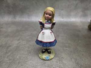 Beswick Alice in Wonderland ceramic table lamp with figure - 7
