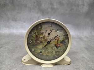 Two alarm clocks - 4