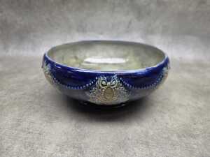 Royal Doulton Lambeth stoneware bowl