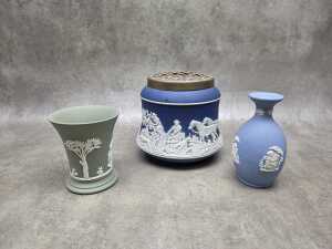 Three Wedgwood Jasperware vases - 2
