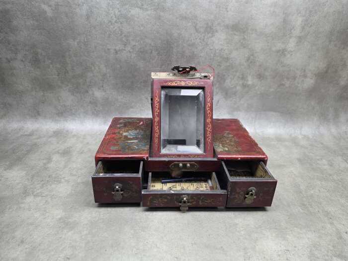 Chinese jewellery box