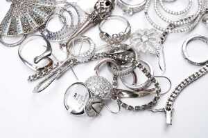 Large collection of scrap silver jewellery - 4