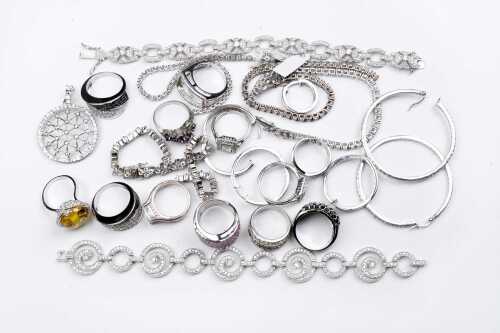 Large collection of scrap silver jewellery