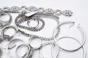Large collection of scrap silver jewellery - 3