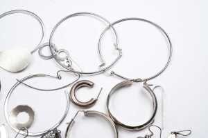Group of scrap silver jewellery - 3