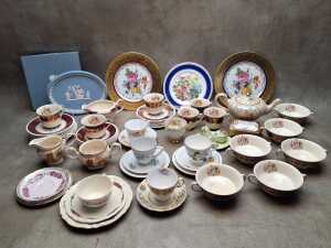 Group of mostly English porcelain, including Wedgwood