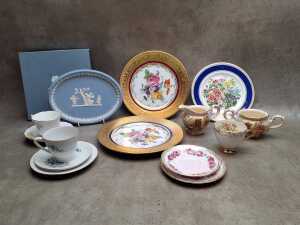 Group of mostly English porcelain, including Wedgwood - 2