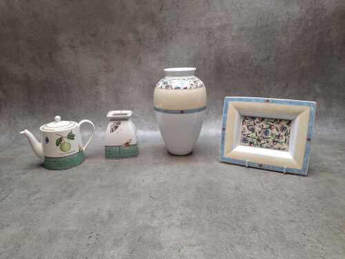 Wedgwood Sarah and Sarah's Garden porcelain, including teapot