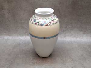 Wedgwood Sarah and Sarah's Garden porcelain, including teapot - 3