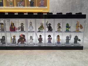 LEGO Minifigures and stands - 3
