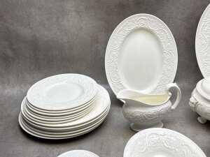 Wedgwood Patrician part dinner setting for six - 3
