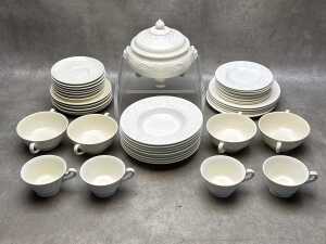 Assorted Wedgwood Patrician dinner and serving ware