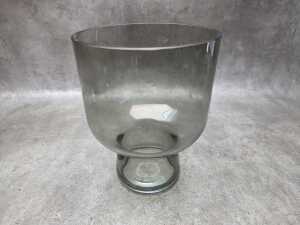 Three decorative art glass vases in various shapes - 2