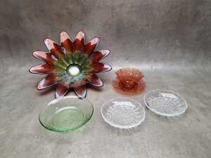 Mid-century glassware and decorative items - 3