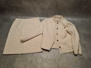 Assorted clothing, including jackets - 5