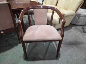 Parker seven-piece expandable dining suite - 4