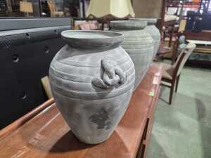 Trio of vases - 4